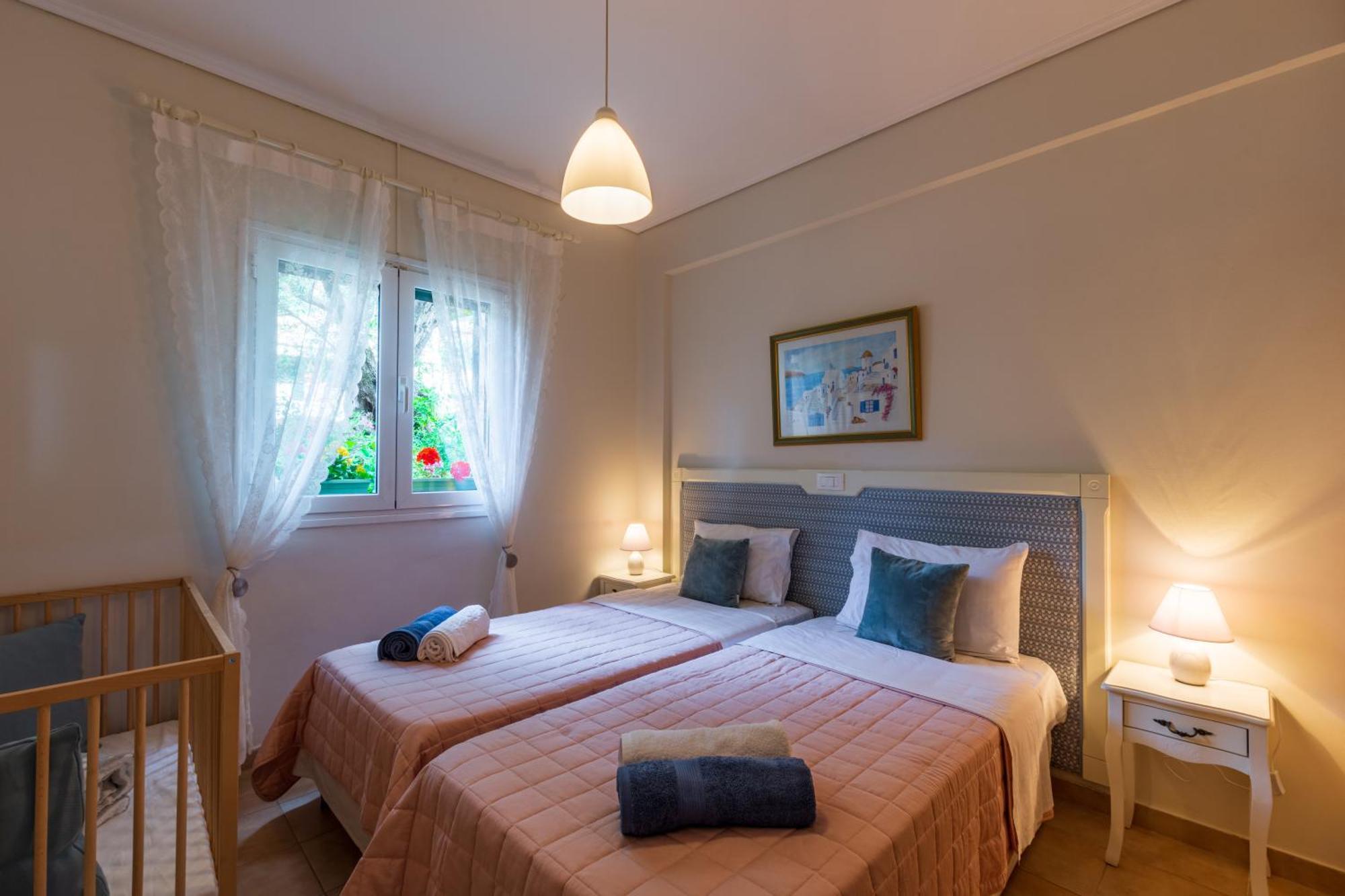 Barbati Seafront Luxury Suites Bagian luar foto