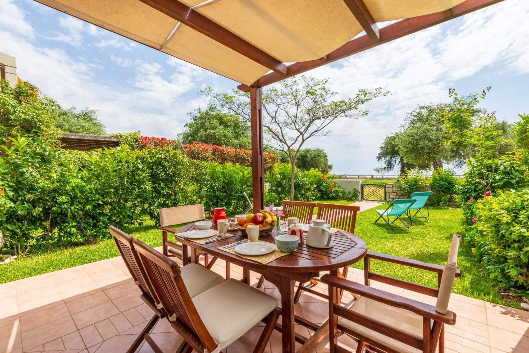 Barbati Seafront Luxury Suites Bagian luar foto