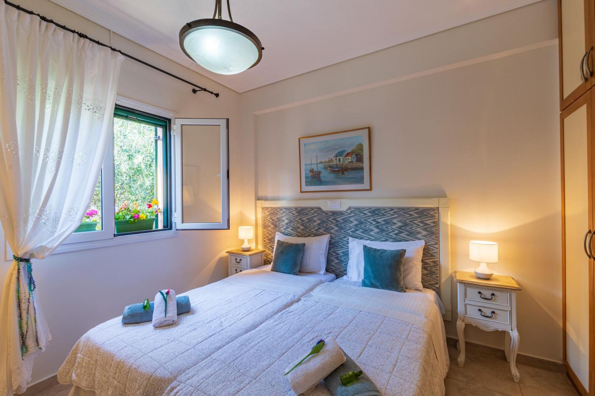 Barbati Seafront Luxury Suites Bagian luar foto