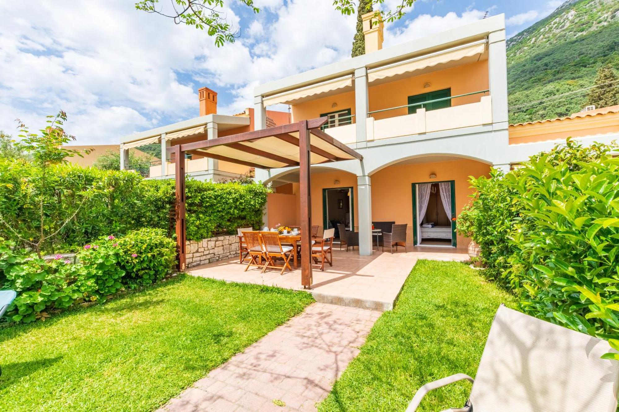 Barbati Seafront Luxury Suites Bagian luar foto